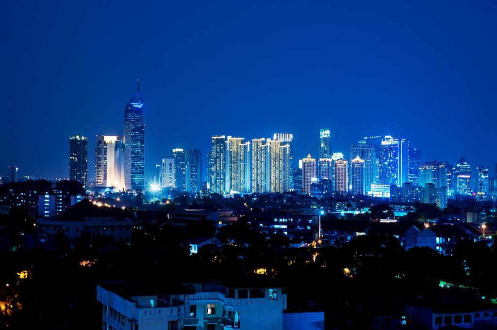 Blue Sky Hotel Petamburan Джакарта Екстериор снимка